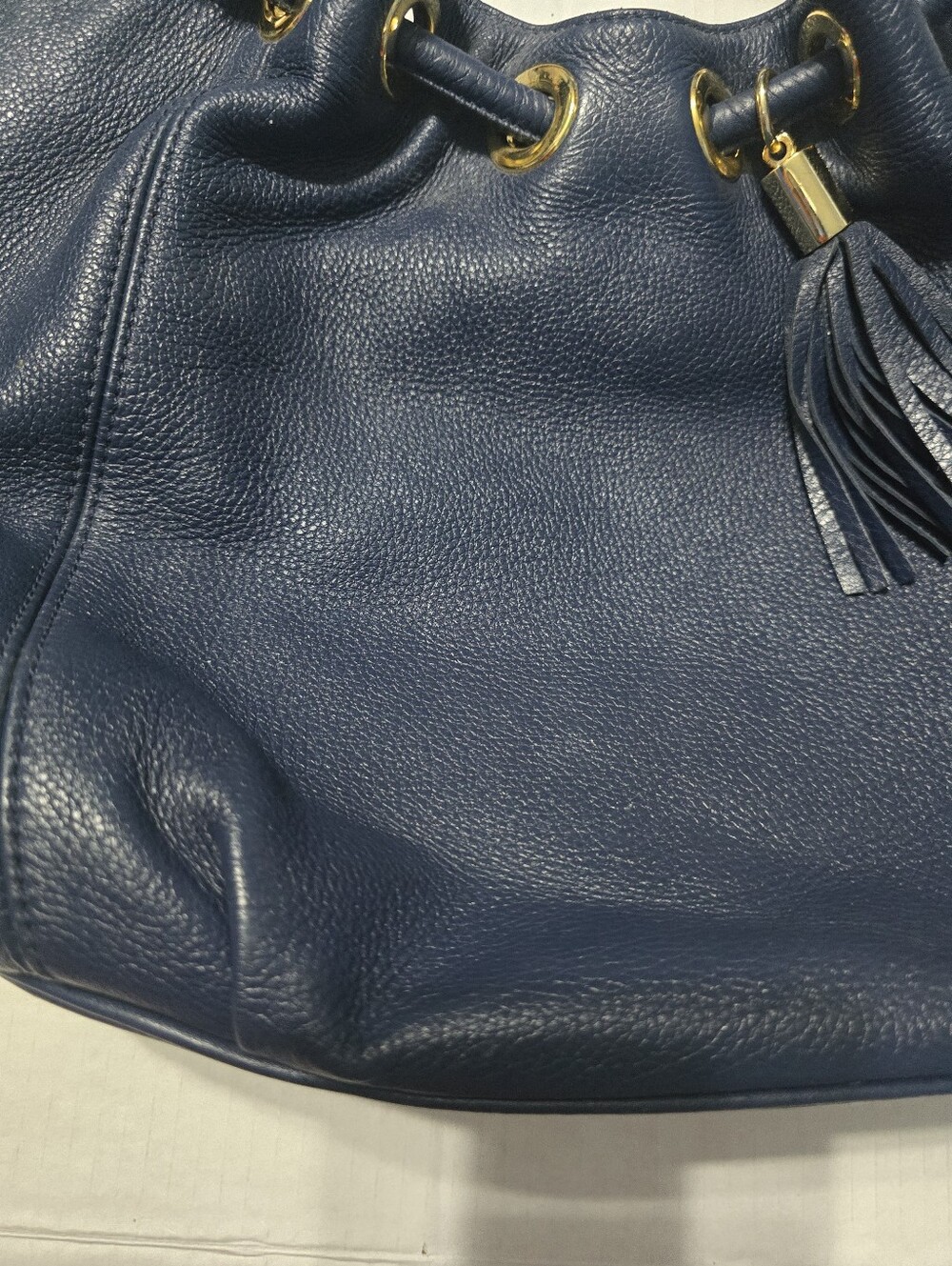 MK Michael Kors Navy Blue Shoulder Bag Purse Gold Tone Hardware Tassle Magnet - Picture 8 of 16